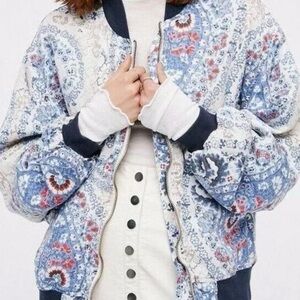 FREE PEOPLE FLORAL PAISLEY BOMBER STYLE JACKET!! Adorable! M